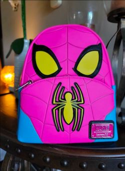 Marvel Spider-Man Cosplay Glow-in-the-Dark Mini-Backpack -