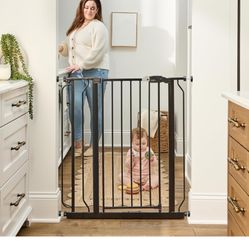 Regalo Safety 36" Extra Tall Baby / Pet Safety Gate NEW NO BOX!
