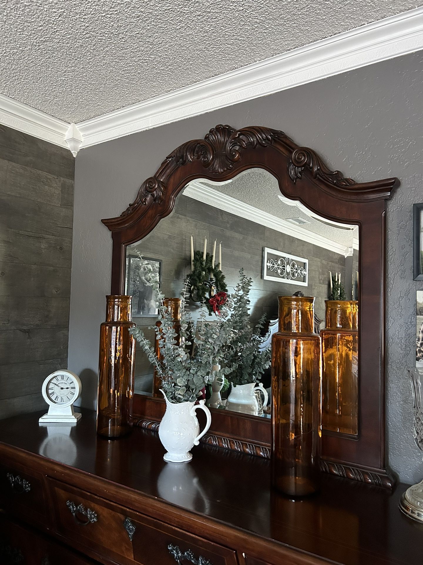 Broyhill Dresser And Mirror 