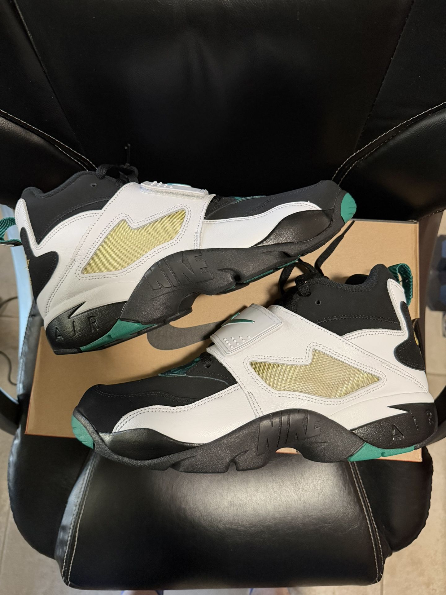 Nike Air Diamond Turf 93 Emerald Green Size 12 Primetime New