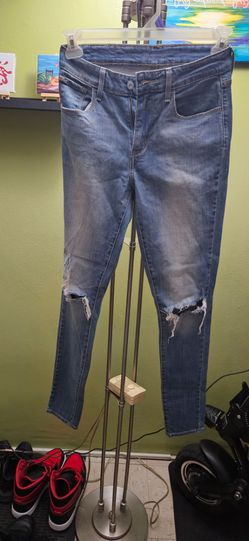Levi's Distressed Skinny Jeans