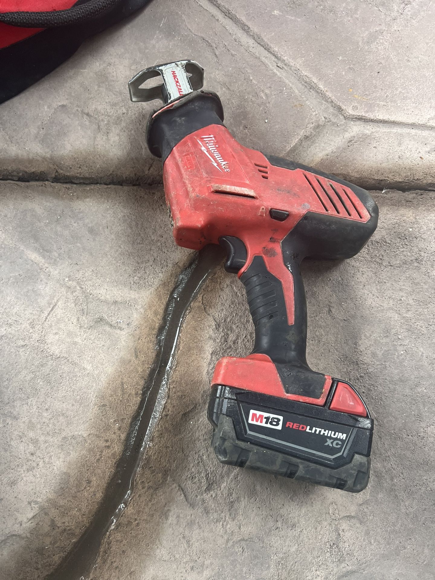 Milwaukee M18 HACKZALL cordless reciprocating saw With Battery
