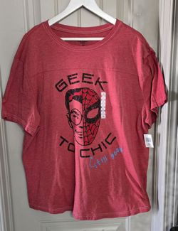 ☆BRAND NEW ✨️with Tags✨️This Marvel/DISNEY~Spiderman ~Geek To Chic▪︎ T-shirt (XL) is the perfect addition to Your T-Shirt Collection!
👕$10 - Firm.
?