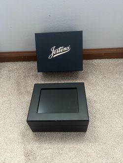 Small jewelry box