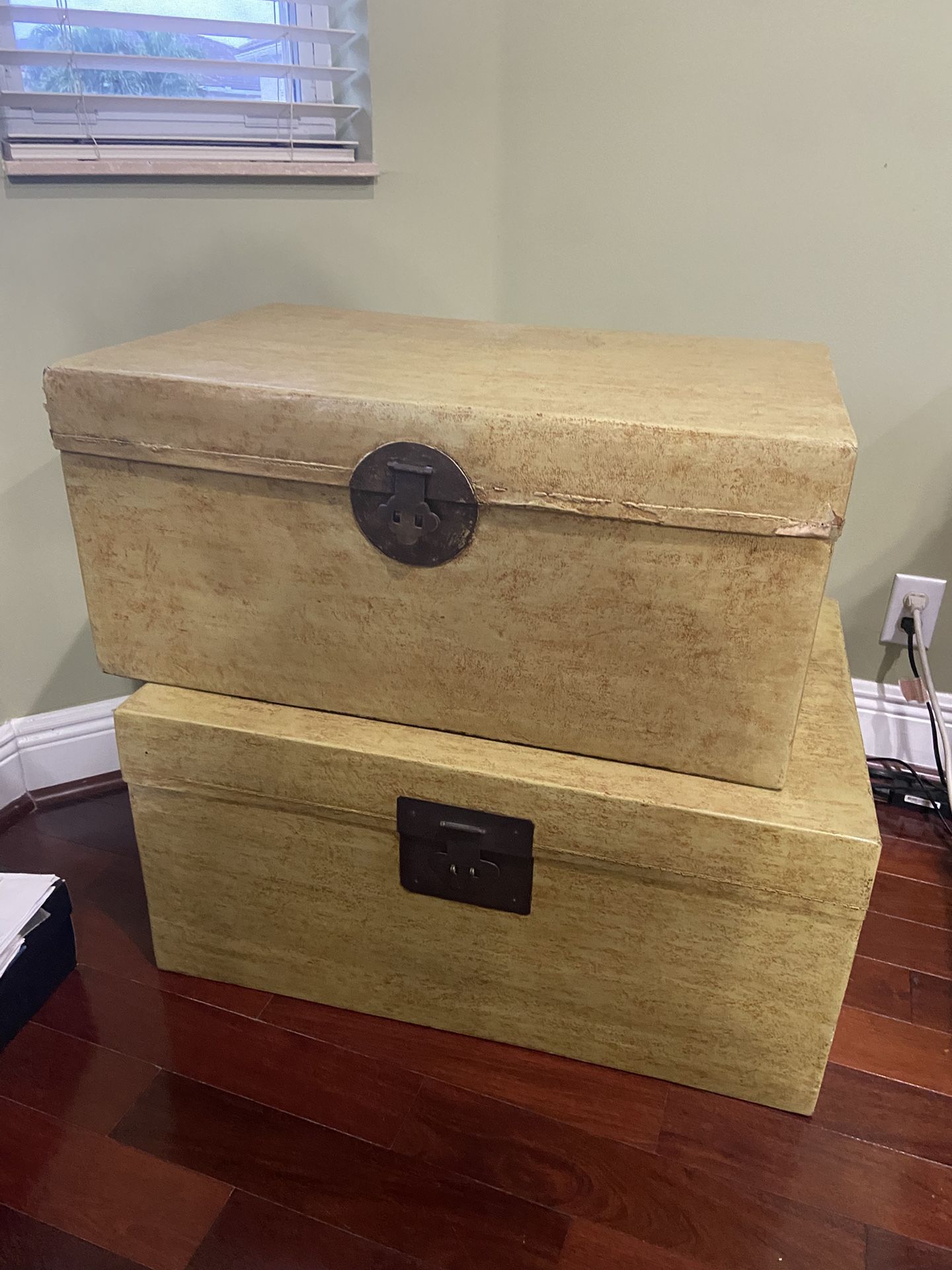 Decorative Boxes (2 Pieces)