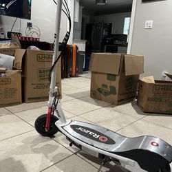 Razor E200 Electric Scooter