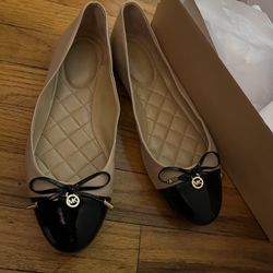 Michael Kors - Melody Cap-Toe Bow flats In Blush + black 