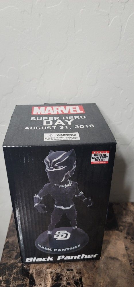 2018 Marvel Padres Boseman Black Panther Bobblehead Baseball Super Hero Day New
