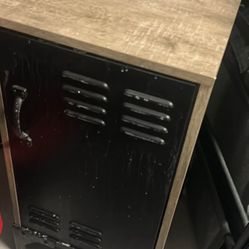 Storage Cabinet 2 1/2ft