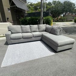 Gray Ashley Furniture Sectional Couch/Sofa - Delivery Available 🚚 