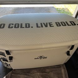 Chilly Goat - Inflatable Cold Plunge