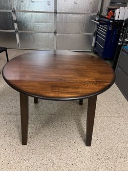 Drop leaf table