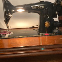 Singer Electric Sewing Machine 201-2