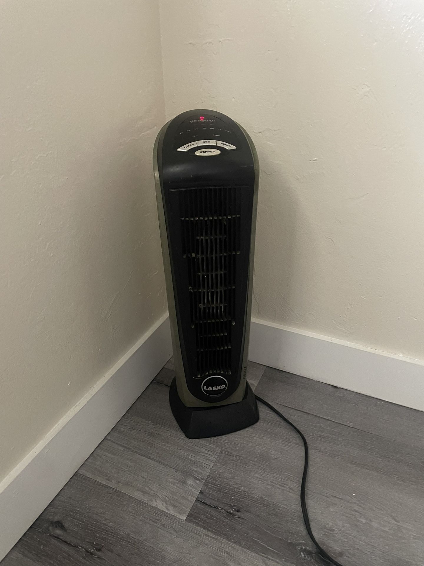 ✨ Lasko Portable Space Heater — Excellent Condition ✨