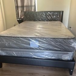 NEW MATTRESS QUEEN SIZE PLUSH WITH BOX SPRING 