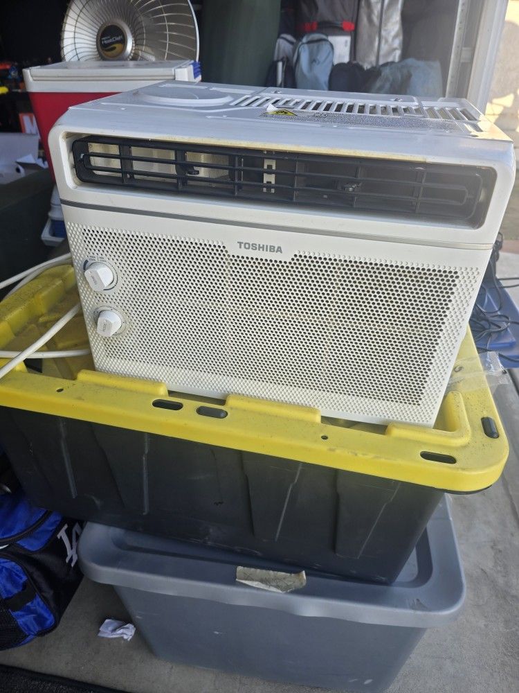 AC  Unit 16 Inch  Toshiba 