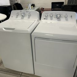 GE Washer And Gas Dryer Set 