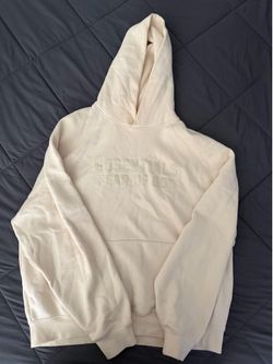 Men’s tops and hoodies