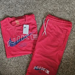 Men's NIKE shorts & t-shirt 