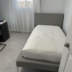 Twin Bed With Headboard 