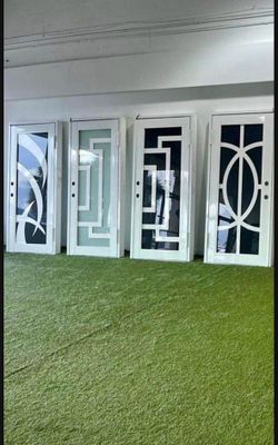Impact Windows and Doors | Ventanas y Puertas de Impacto contra Huracanes