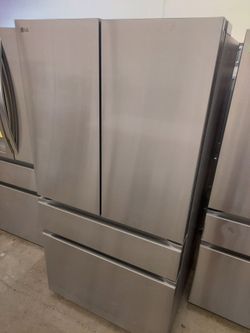 LG 30cu.ft 4-Door French-Door Refrigerator