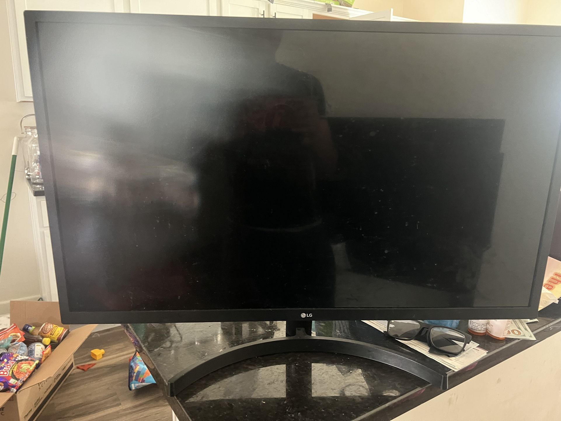 LG Monitor Game Screen 32’