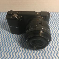 Samsung   NX 2000  20.3 MP Digital camera￼