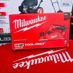 MILWUAKEE M18 CORDLES PLANER TOOL ONLY NEW