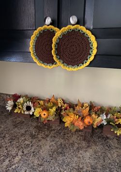 Handmade Crochet Sunflower-Style Pot Holders, Kitchen Decor – Fall-Themed Hanging Pot Holders