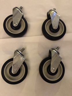 Caster wheels with plate