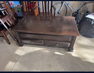 Basset Furniture Coffee And Side Table