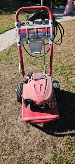 TROY-BILT PRESSURE WASHER
Troy-Bilt Pressure Washer – 2,550 PSI / 2.3 GPM
