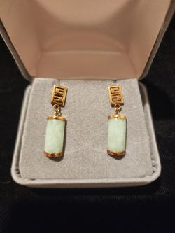 Vintage 14K Yellow Gold Jadeite Drop Earrings (A107)