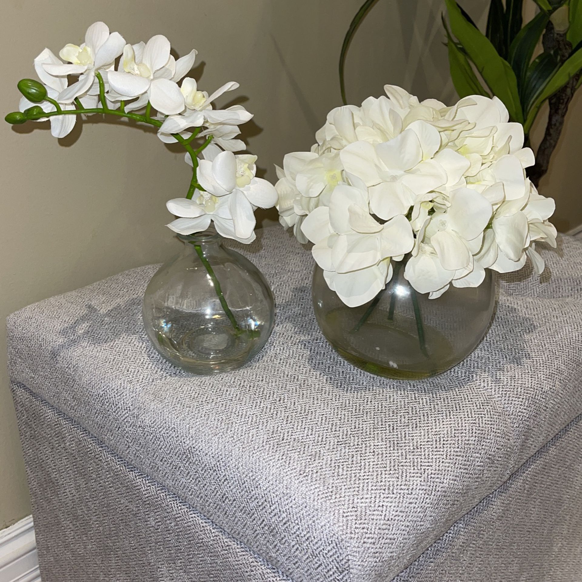 Faux Flower With Vases 