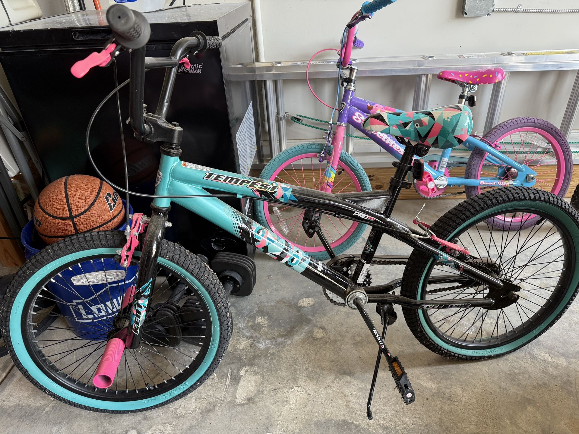 Kent 20” Tempest Bike