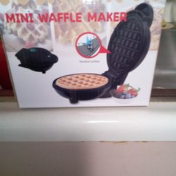 Mini Waffle Mixer 