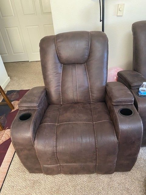 Recliner Couches 