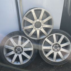 Germany Audi Wheels 18” only (3) 235/40/18 Tires 70 % Of Life only two wheels with cap