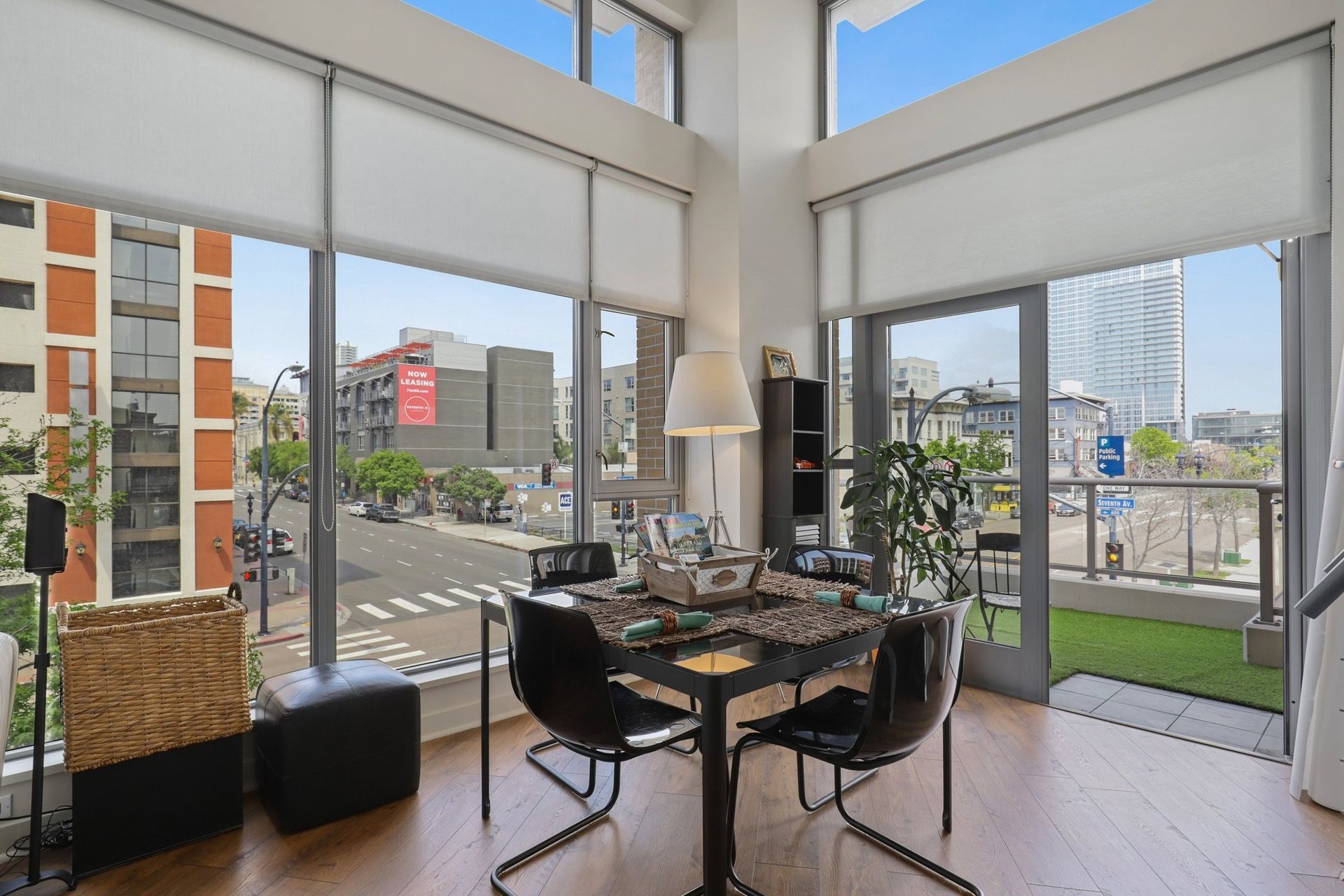 Dining table 4 chairs ASAP $150