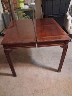Baker Georgian Banned Mahogany Dinning  Table