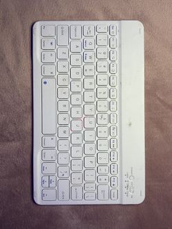 Slim Wireless IPad Portable Keyboard- fully working 