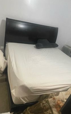 King size Tempur-pedic sleigh bed and mattress