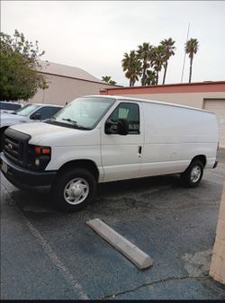 2014 Ford E-150