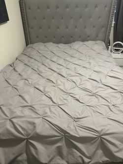 Queen Size Bed With Mattress