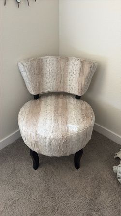 Faux Fur Accent Chair with Black Legs