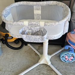 Free Halo Bassinet 