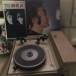 Toca Discos  Y Discos 