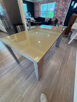 Modern kitchen table