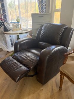 Reclinable leather chair for sale